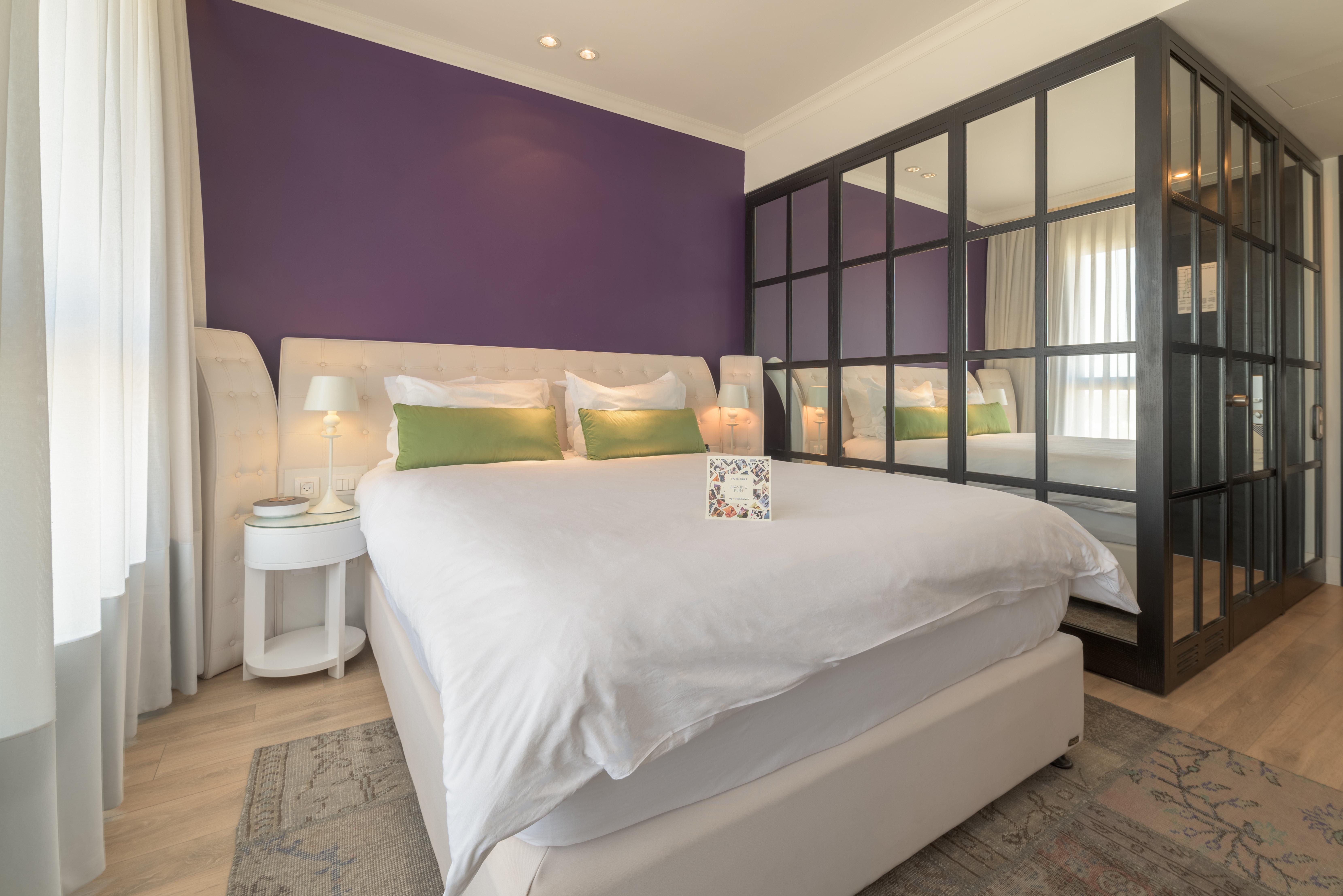 Hotel Indigo Tel Aviv - Diamond District By Ihg Giv'atayim Luaran gambar A bedroom at the hotel